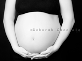 Photo grossesse Photo de ventre de femme enceinte en noir et blanc