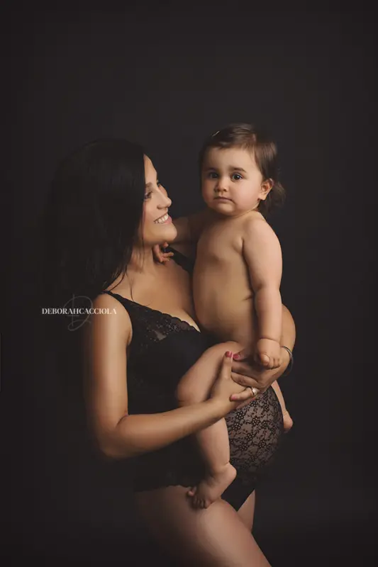 Photo grossesse Orléans, silhouette de maternité, portrait vertical soigné, tonalités naturelles