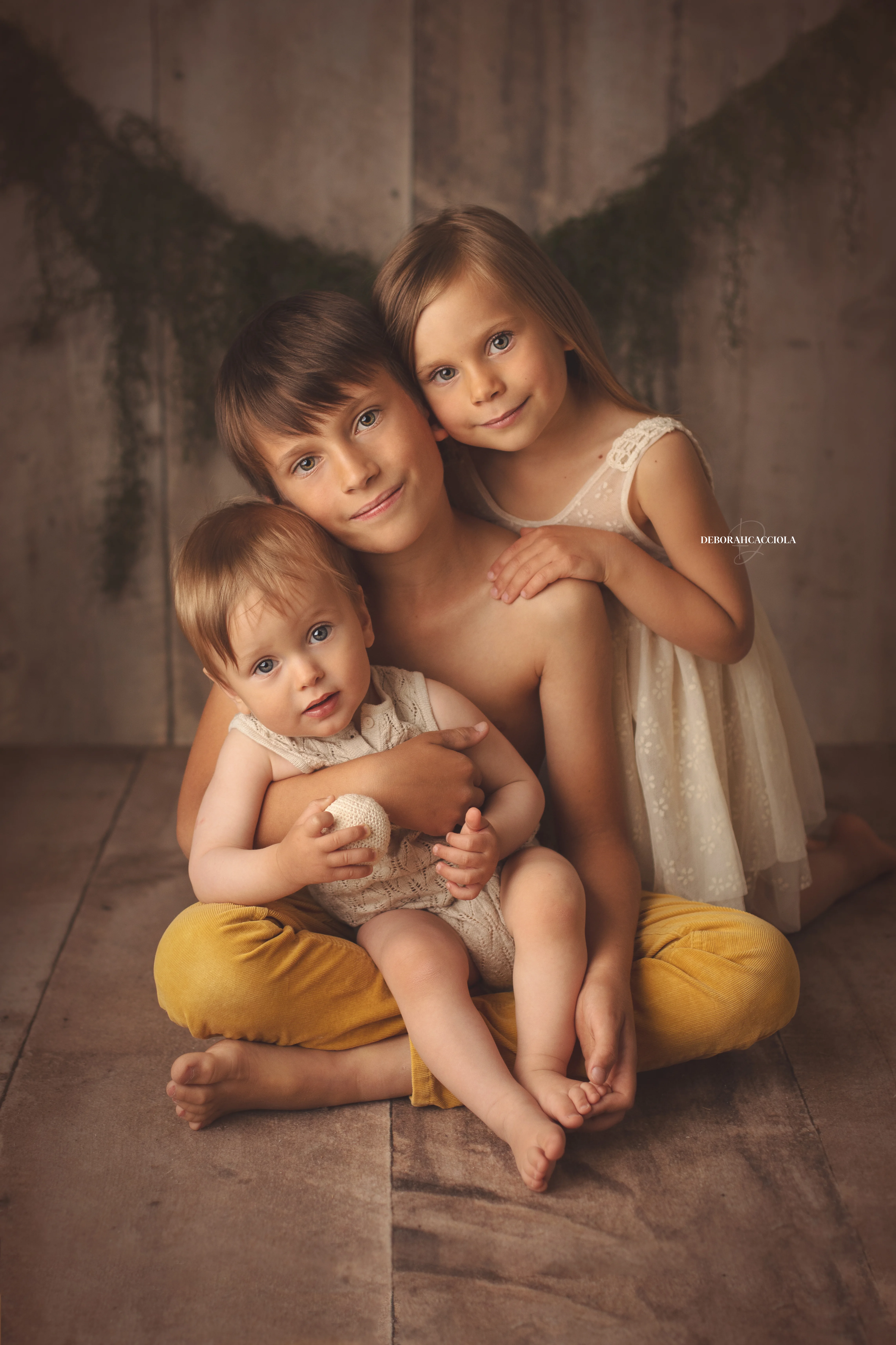 baby photo in Orléans, France, awake baby, polished vertical portrait, natural result