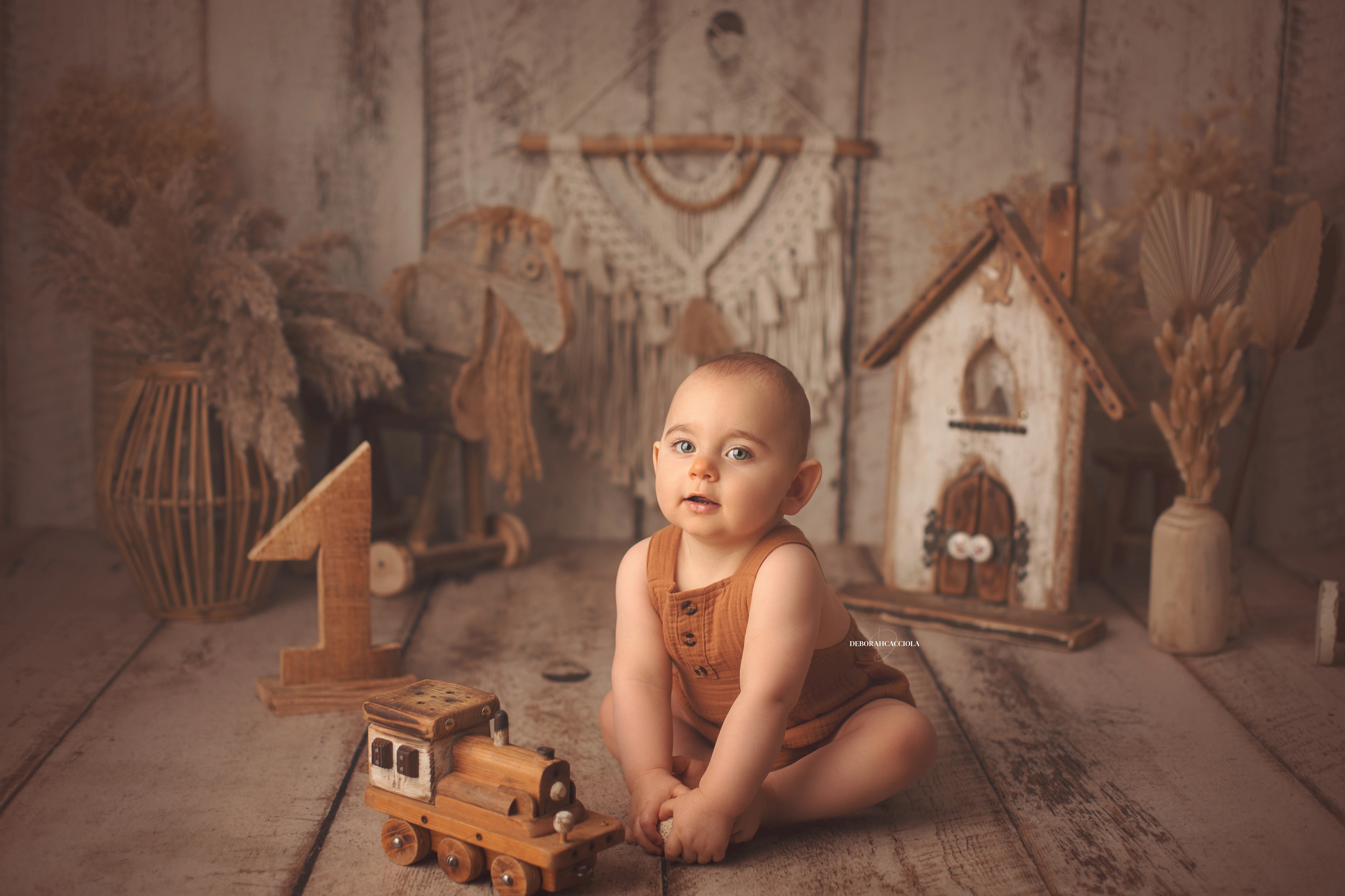 birthday session Orléans, France: birthday moment, balanced horizontal framing, natural result