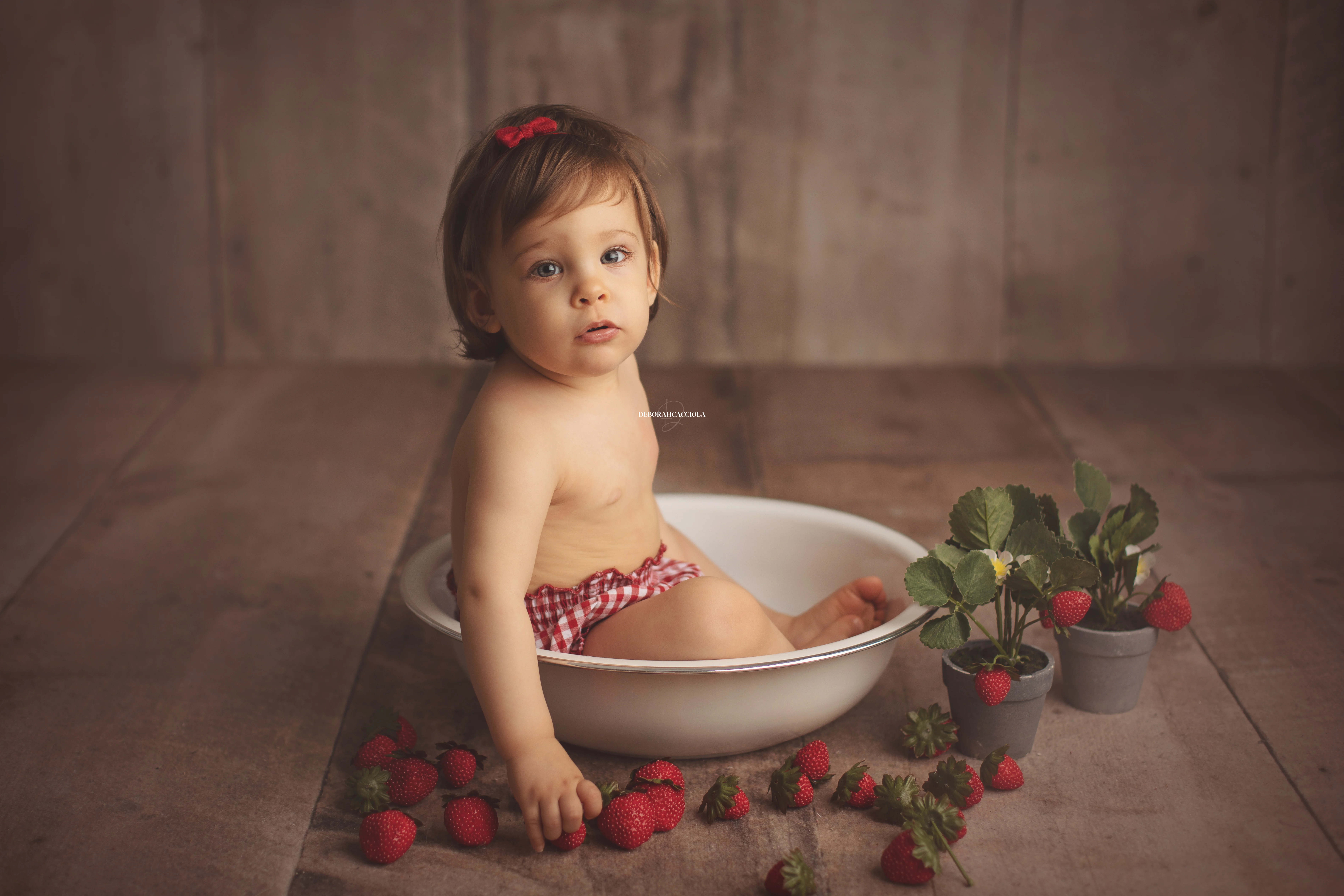 birthday portrait in studio in Orléans, France: celebration portrait, soft panoramic scene, light palette