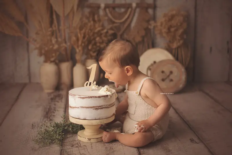 birthday photo in Orléans, France, festive studio moment, wide natural composition, natural result