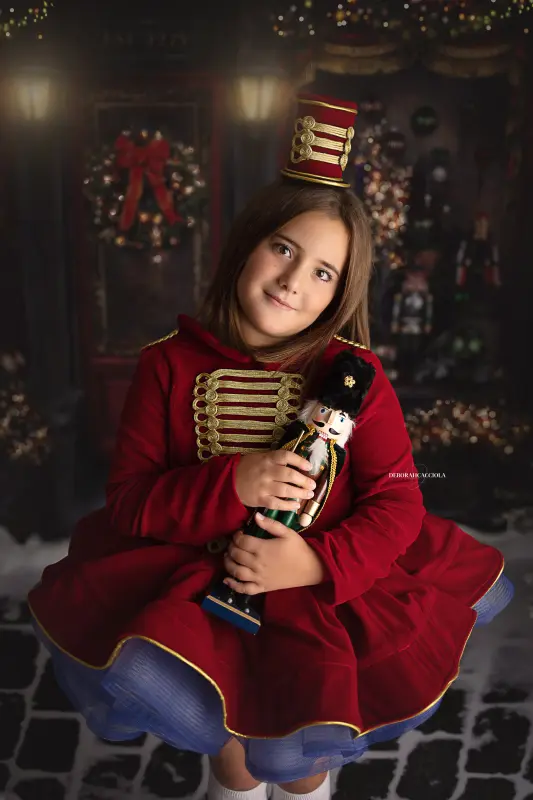 Christmas portrait Orléans, France: Christmas atmosphere, soft vertical framing, soft colors