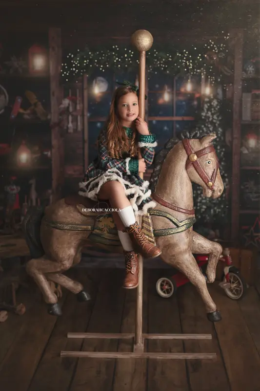Christmas session in Orléans, France - portrait in a Christmas setting, polished vertical portrait, natural tones