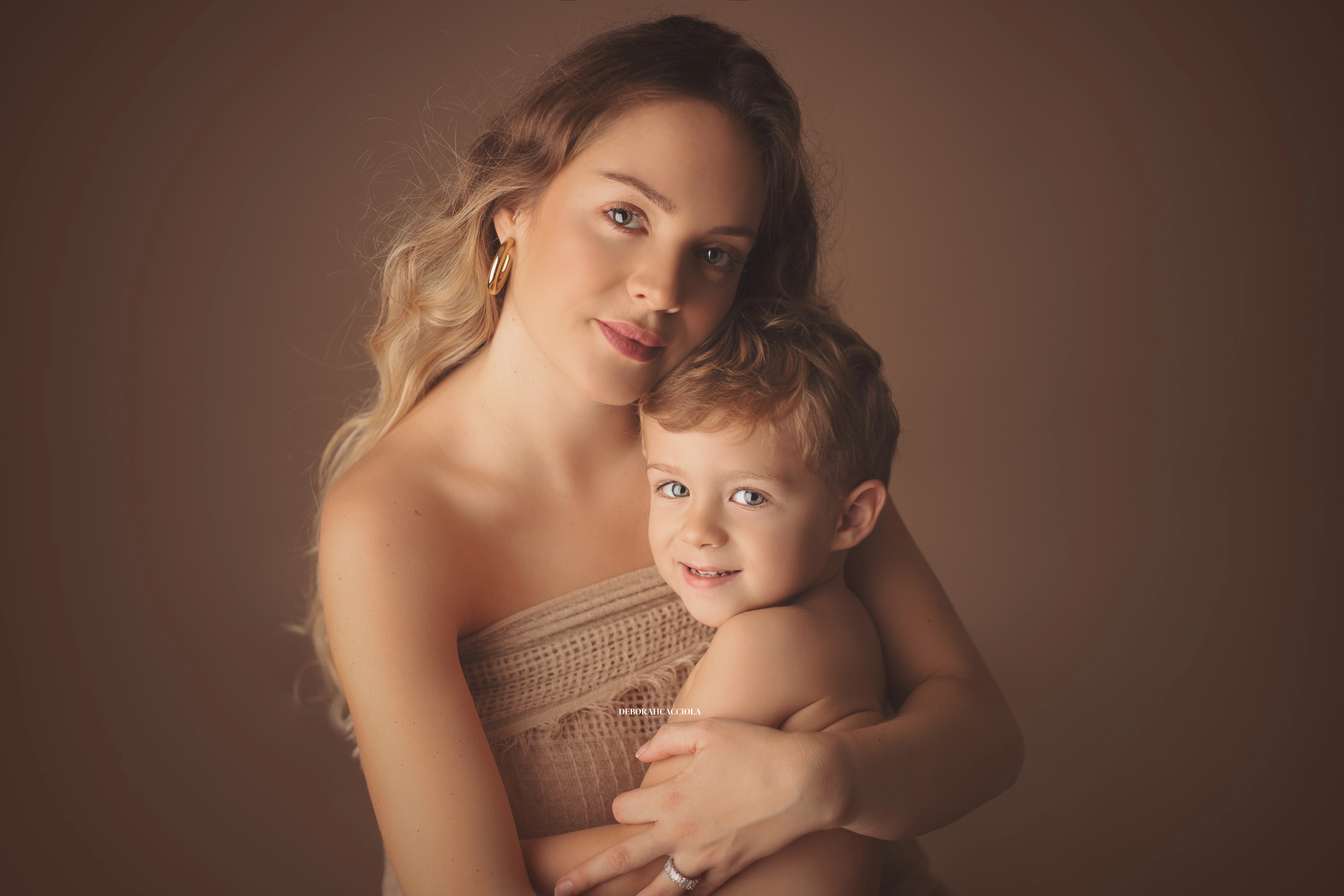 mother and me photo in Orléans, France, tender moment between mother and child, harmonious wide shot, light palette