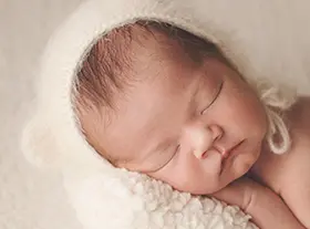 Newborn photo in Orléans, France