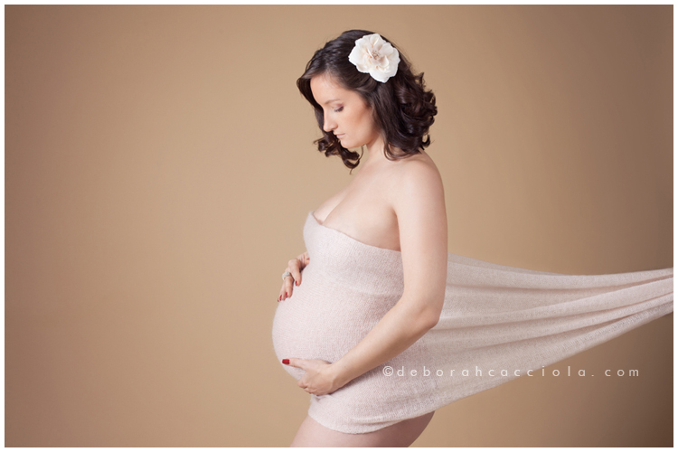 pregnancy scene in studio in Orléans, France: pregnant woman, wide natural composition, natural colors