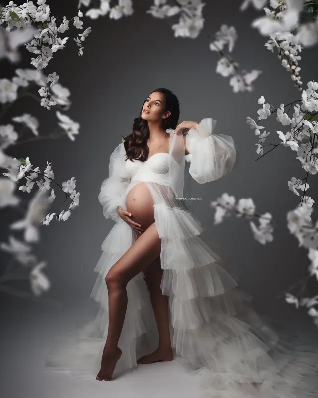 pregnancy photo in studio in Orléans, France: studio maternity portrait, natural close portrait, black-and-white style