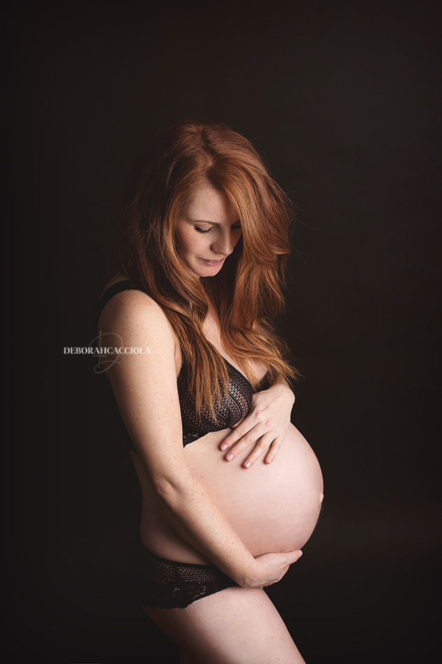 foto de embarazo en Orléans, Francia, futura mamá, retrato cercano y natural, tonos naturales
