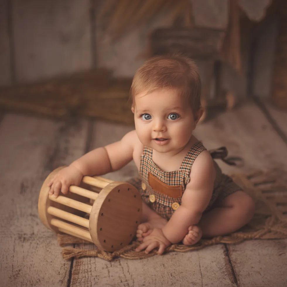 Accessoires et tenues pour pr�parer une s�ance photo b�b� en studio