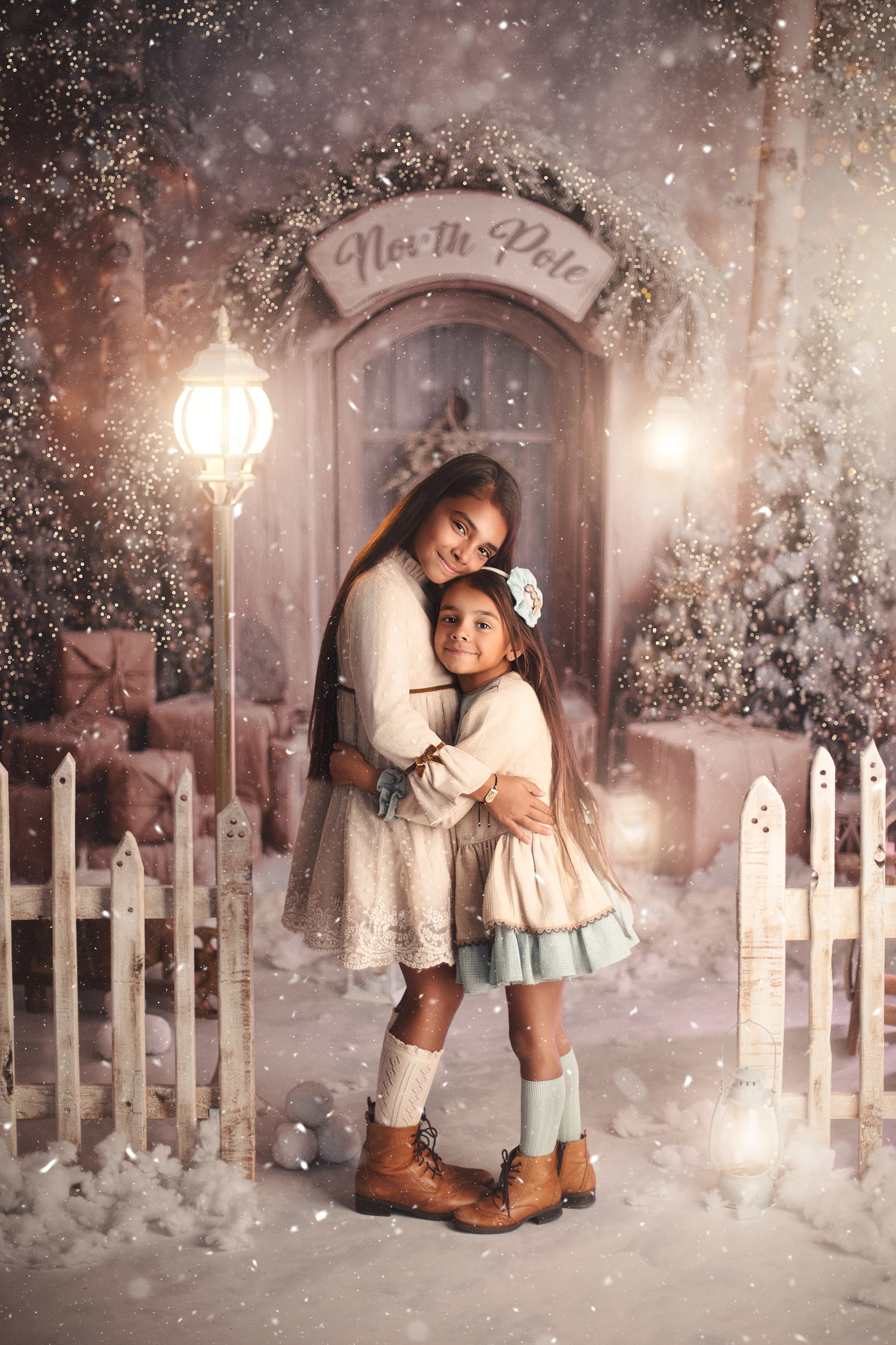 Enfant dans une ambiance féerique de séance photo Noël