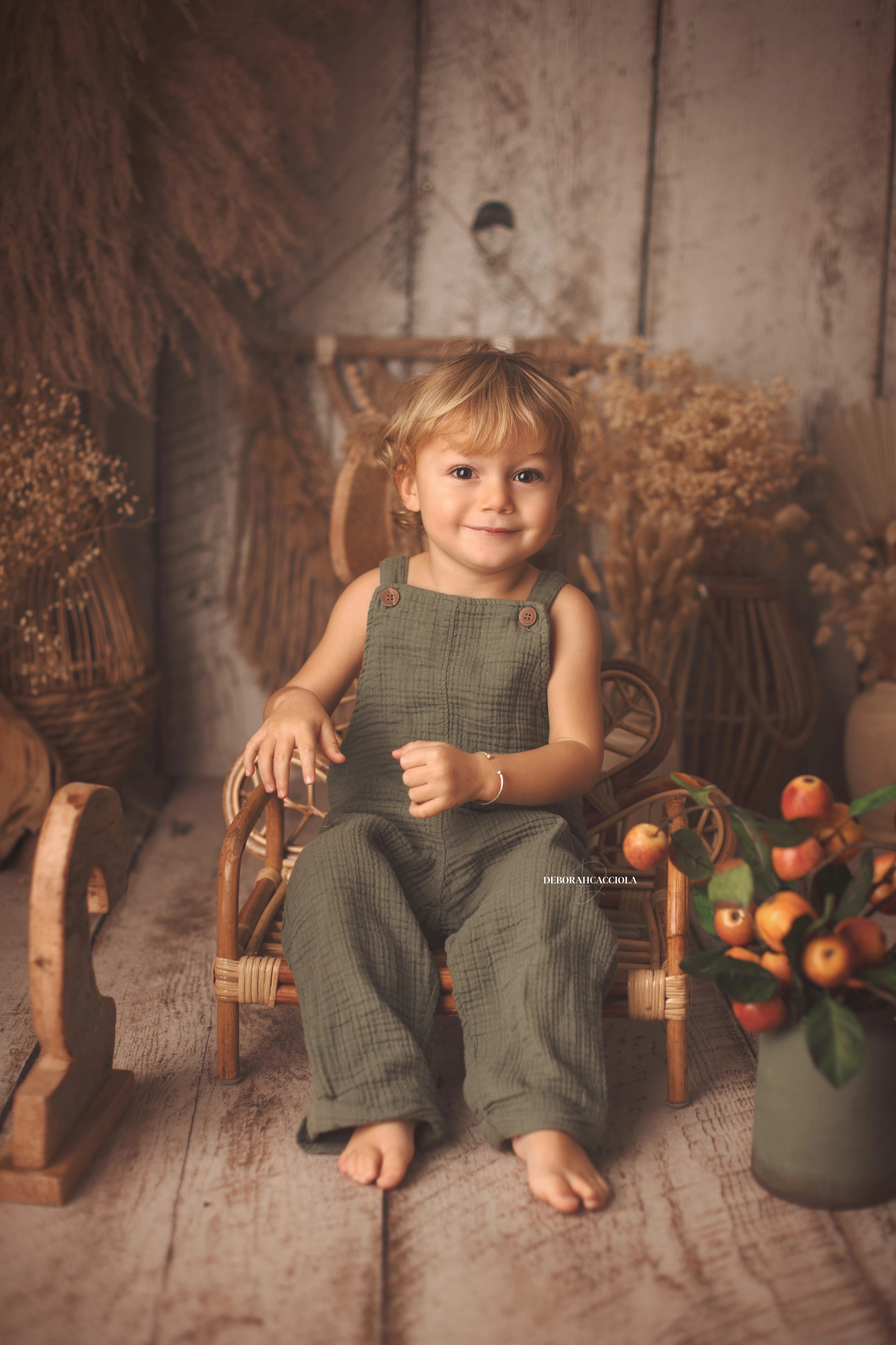 Photo anniversaire à Orléans, moment festif en studio, portrait vertical soigné, rendu naturel