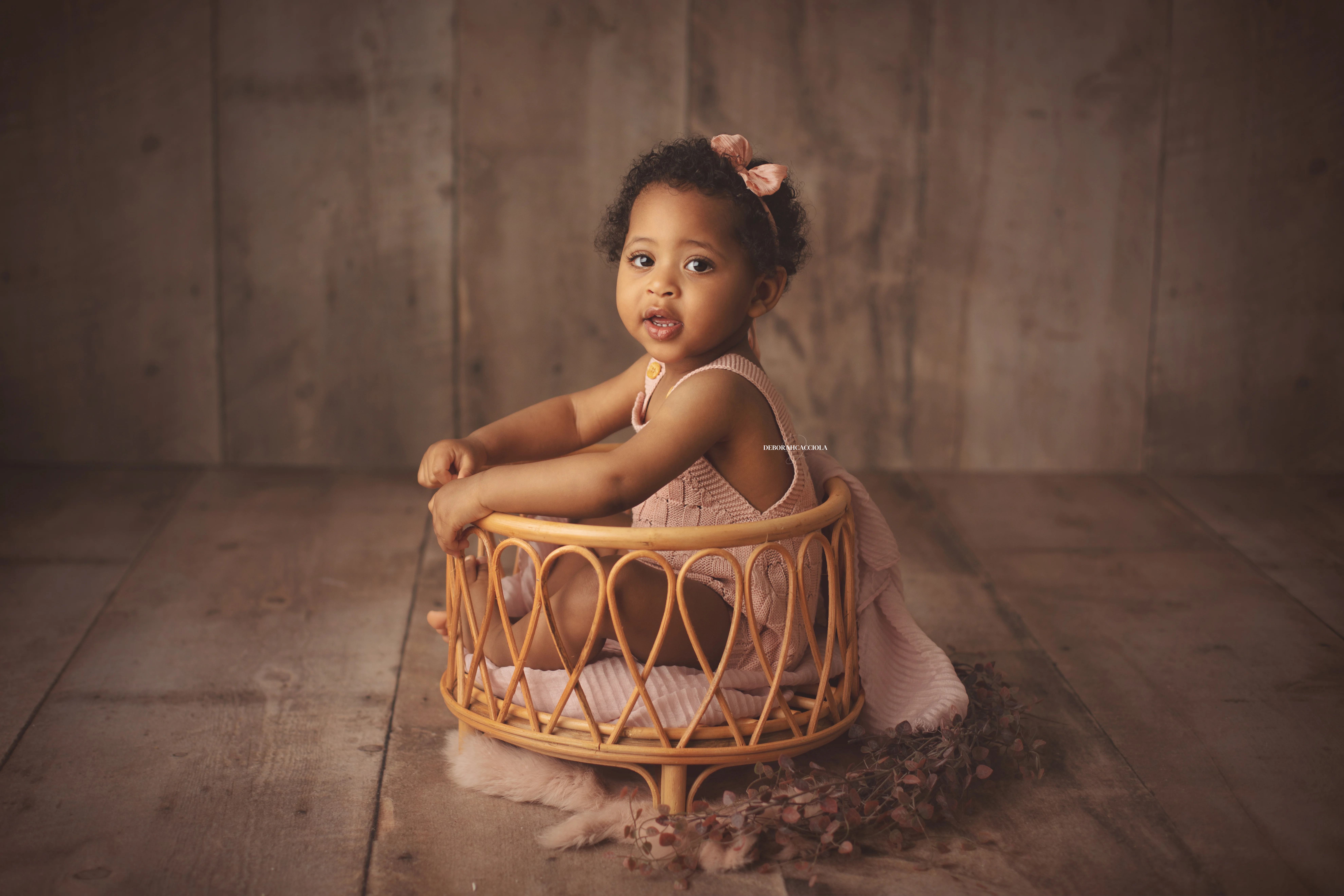 Photo anniversaire à Orléans, moment festif en studio, composition large et naturelle, couleurs équilibrées