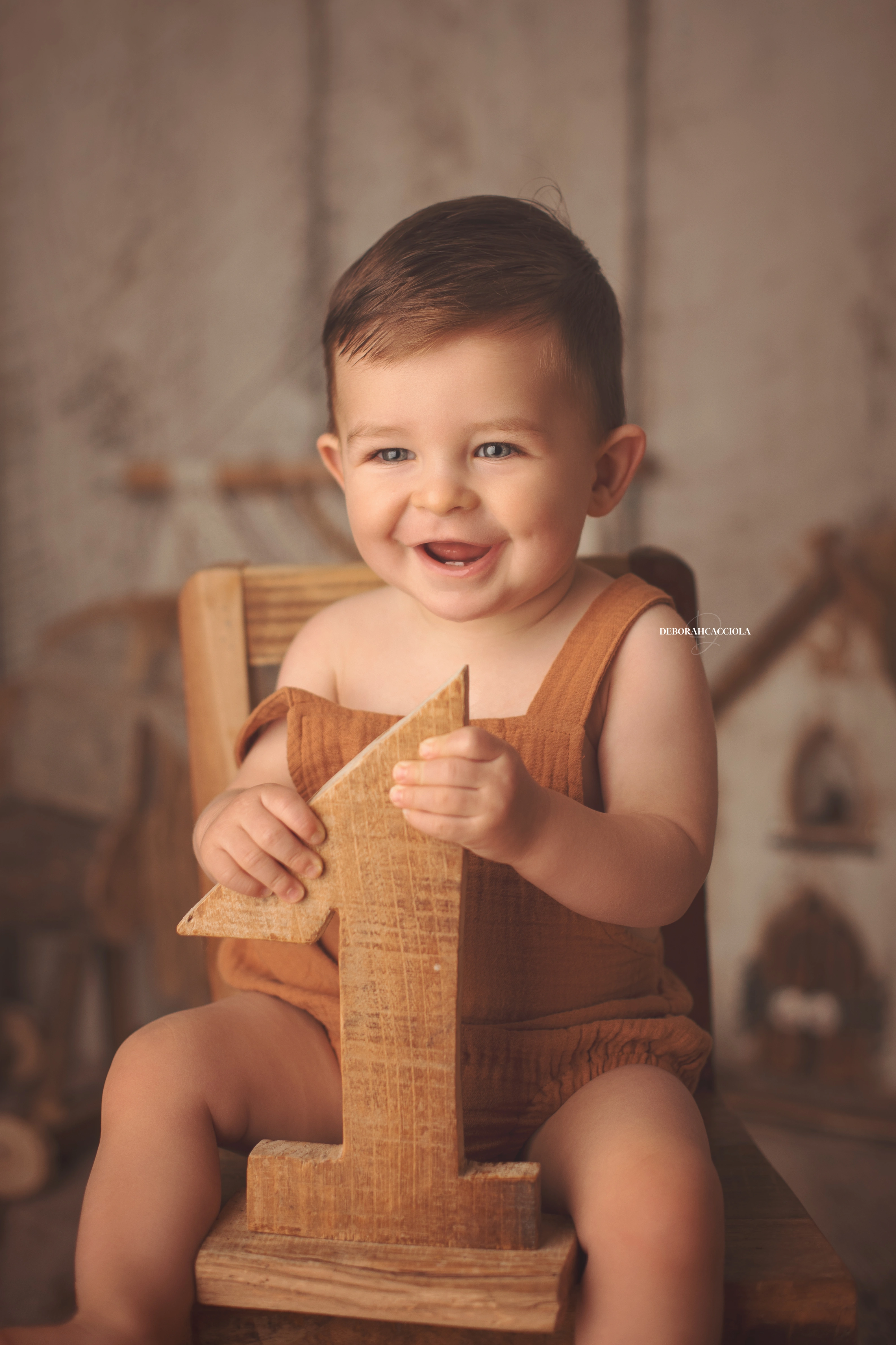 Séance anniversaire à Orléans : instant d'anniversaire, portrait vertical soigné, couleurs équilibrées