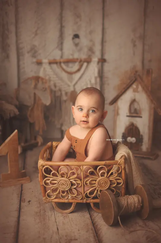 Portrait anniversaire en studio à Orléans : portrait de célébration, composition resserrée élégante, couleurs équilibrées