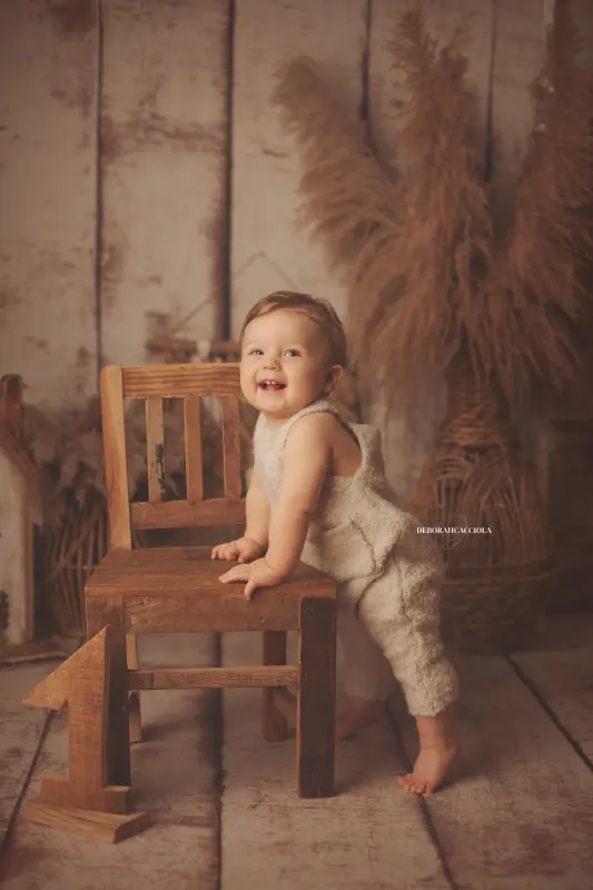 Portrait anniversaire en studio à Orléans : portrait de célébration, composition resserrée élégante, couleurs équilibrées