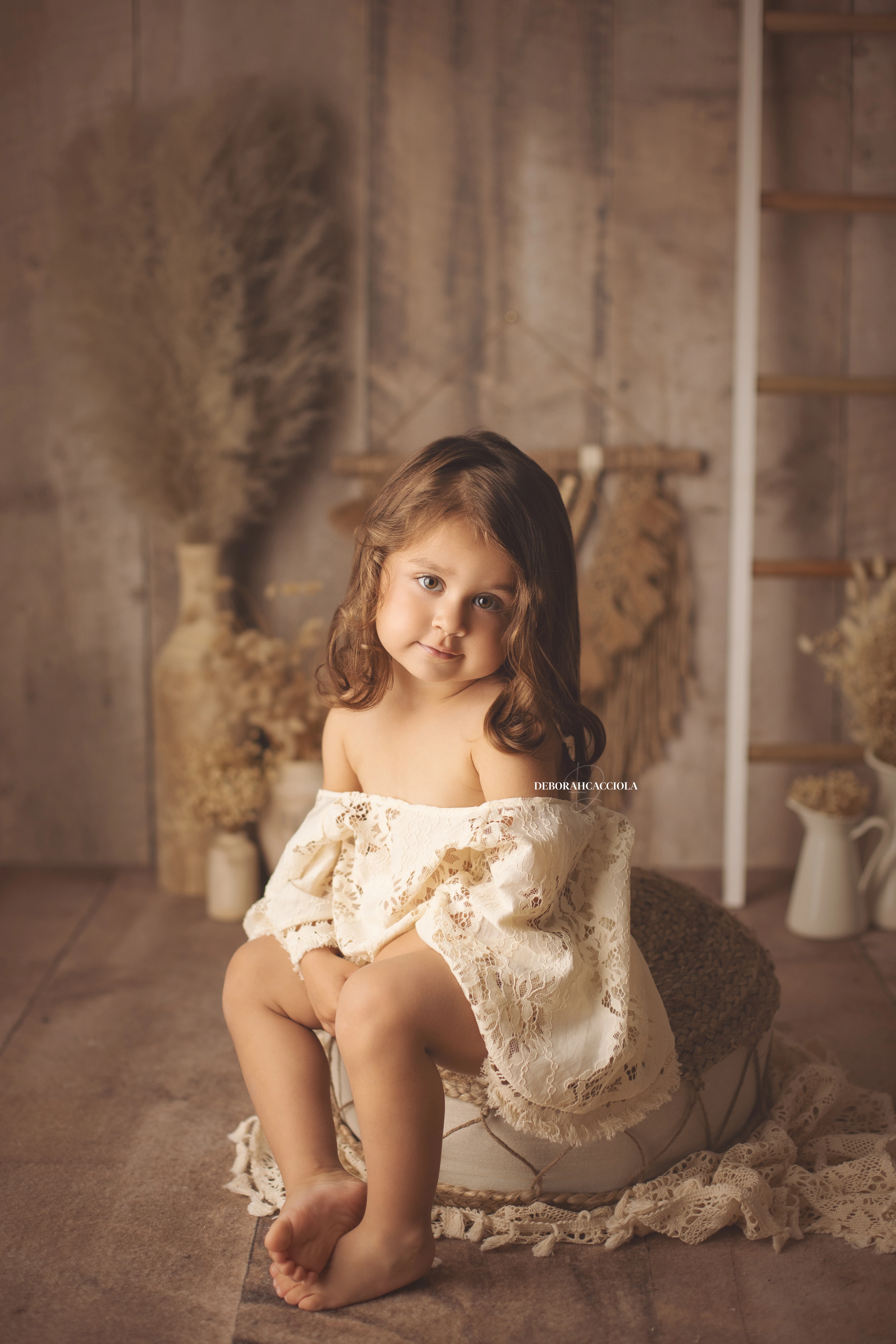 Portrait anniversaire en studio à Orléans : portrait de célébration, composition resserrée élégante, couleurs équilibrées