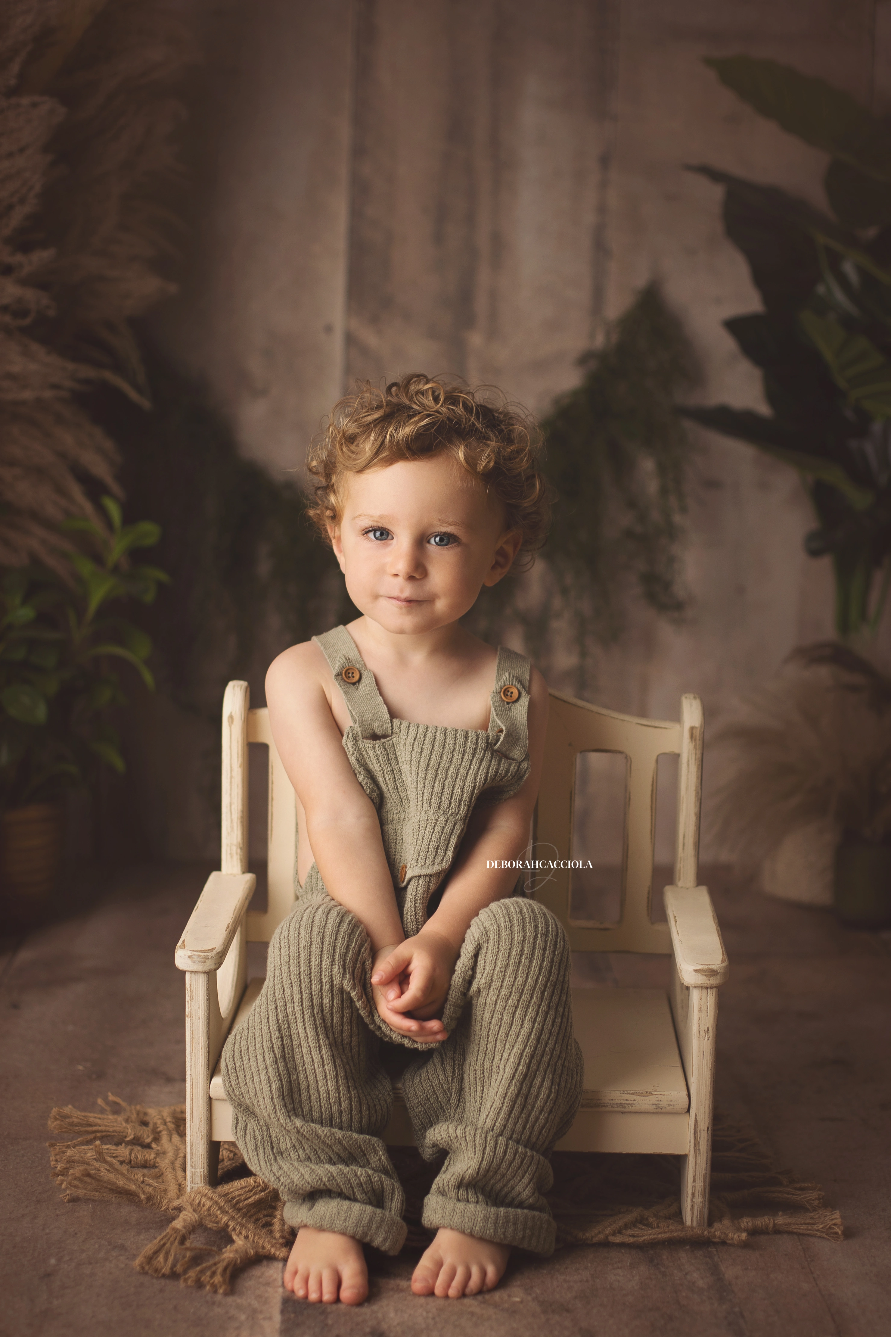 Photo anniversaire à Orléans, moment festif en studio, portrait vertical soigné, couleurs douces