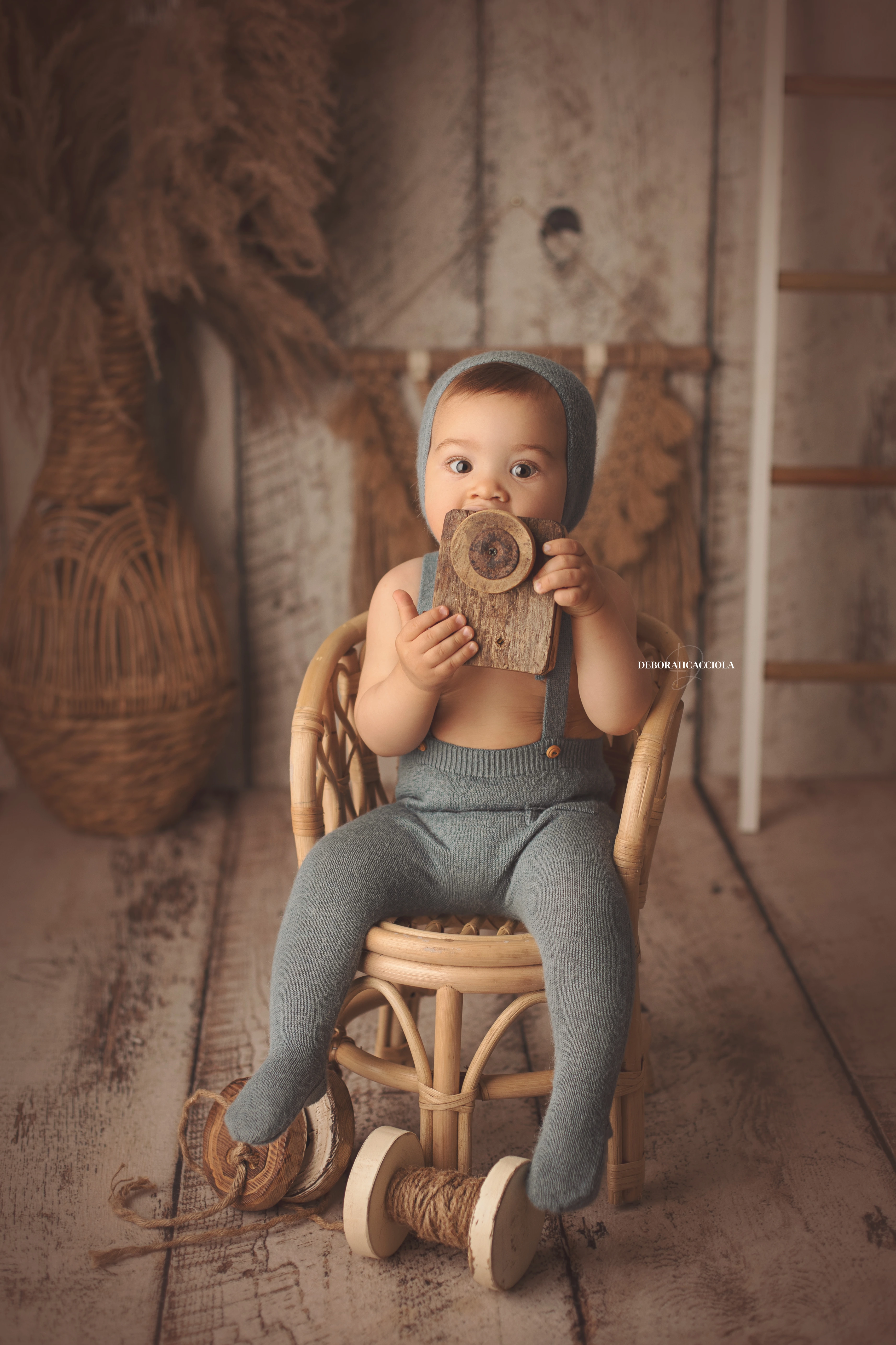 Portrait anniversaire en studio à Orléans : portrait de célébration, composition resserrée élégante, tonalités naturelles