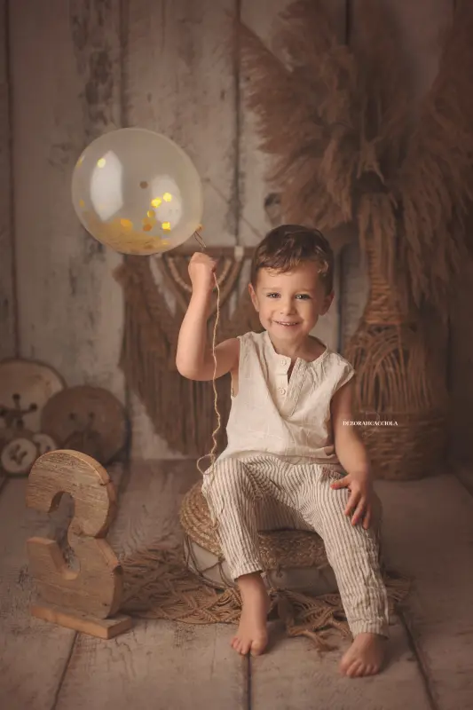 Séance anniversaire Orléans : instant d'anniversaire, composition resserrée élégante, tonalités naturelles