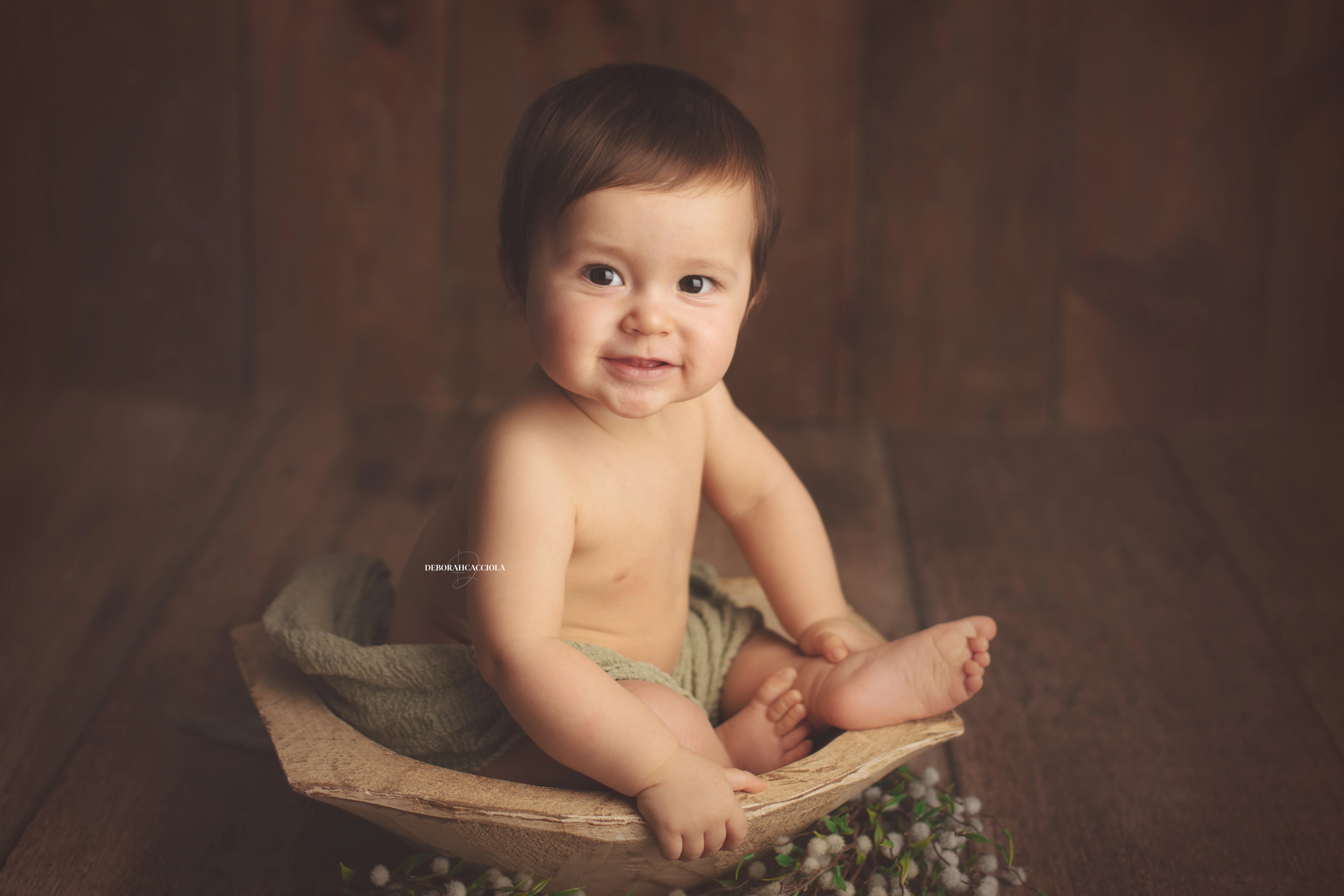 Photo bébé à Orléans, portrait tendre de bébé, composition large et naturelle, tonalités naturelles