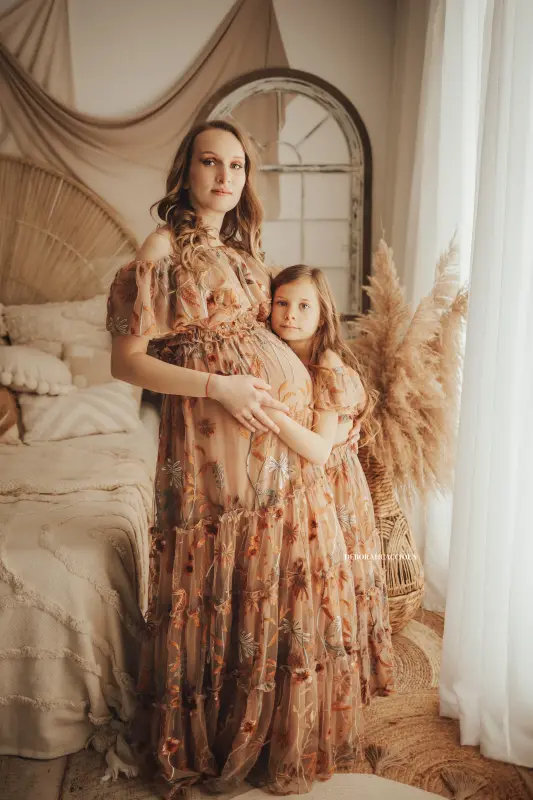 Séance bohème en studio à Orléans : ambiance bohème naturelle, cadrage vertical doux, rendu naturel