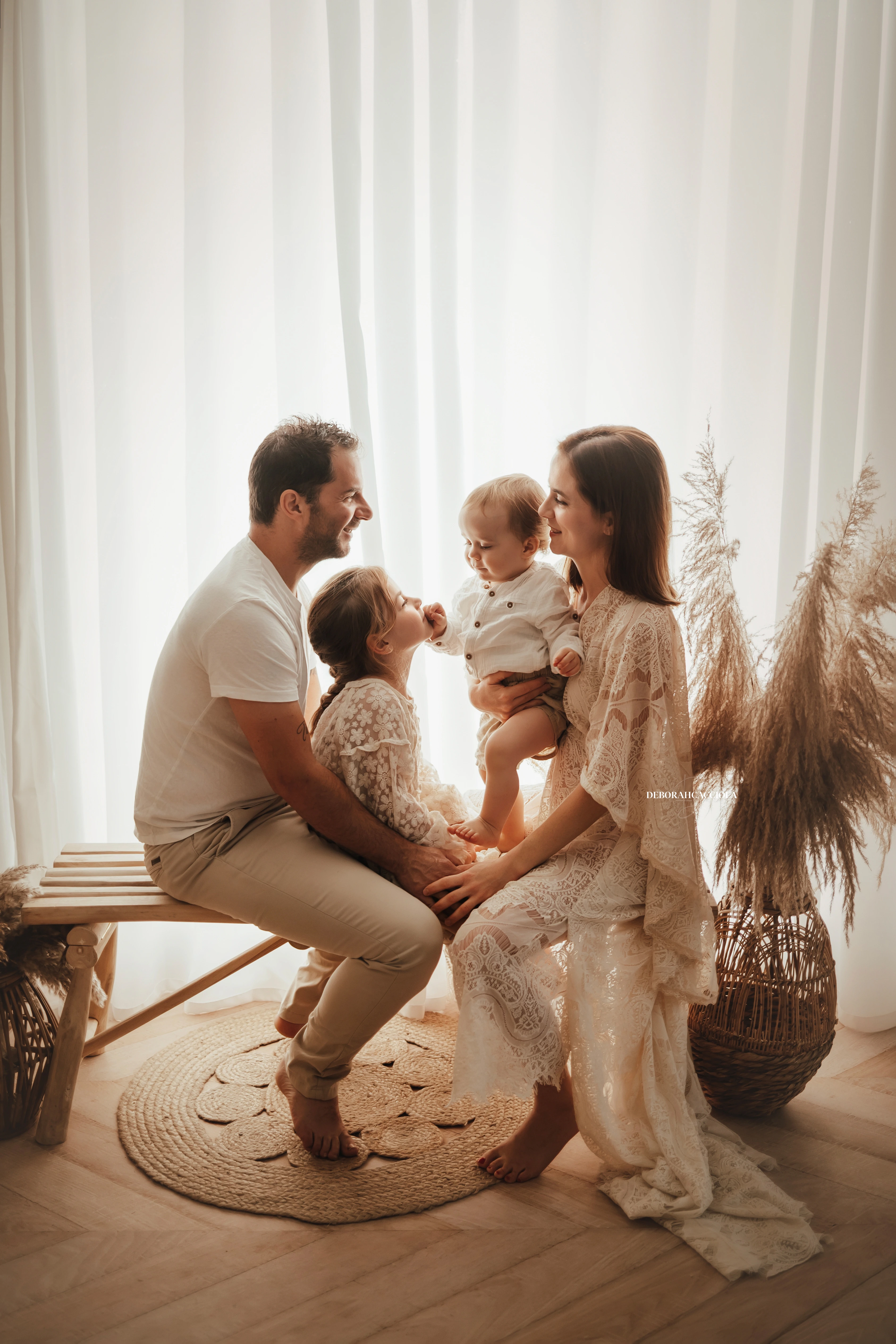 Photo bohème à Orléans, scène élégante au style bohème, portrait vertical soigné, palette claire