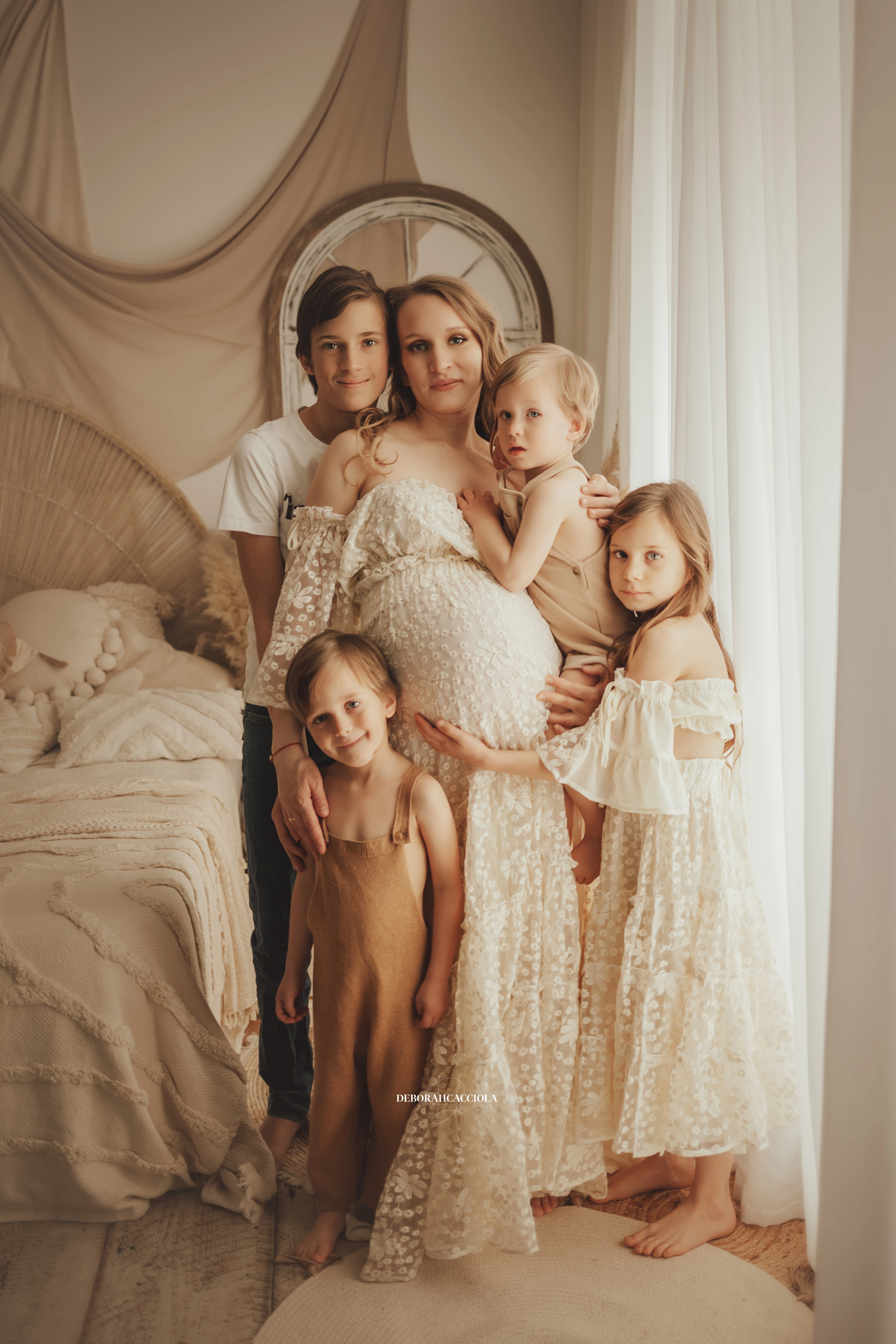 Photo bohème studio Orléans : scène élégante au style bohème, cadrage vertical doux, couleurs douces