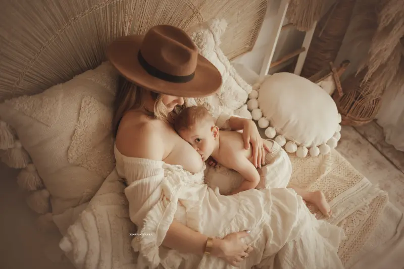 Séance bohème à Orléans - ambiance bohème naturelle, plan large harmonieux, couleurs douces