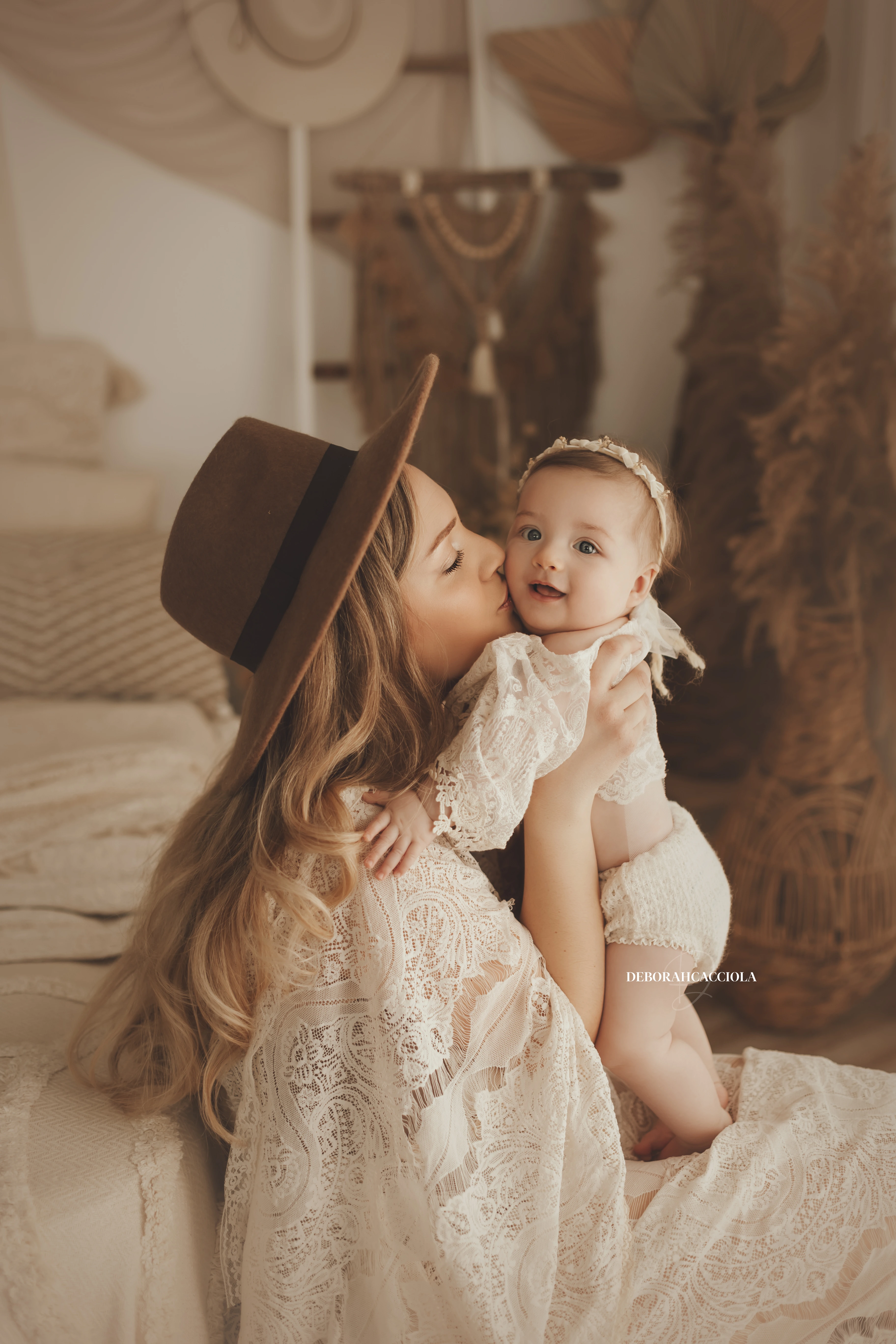 Séance bohème en studio à Orléans : ambiance bohème naturelle, cadrage vertical doux, couleurs équilibrées