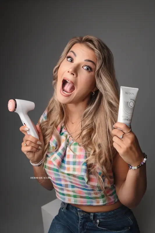 Séance corporate en studio à Orléans : image corporate soignée, composition resserrée élégante, couleurs douces