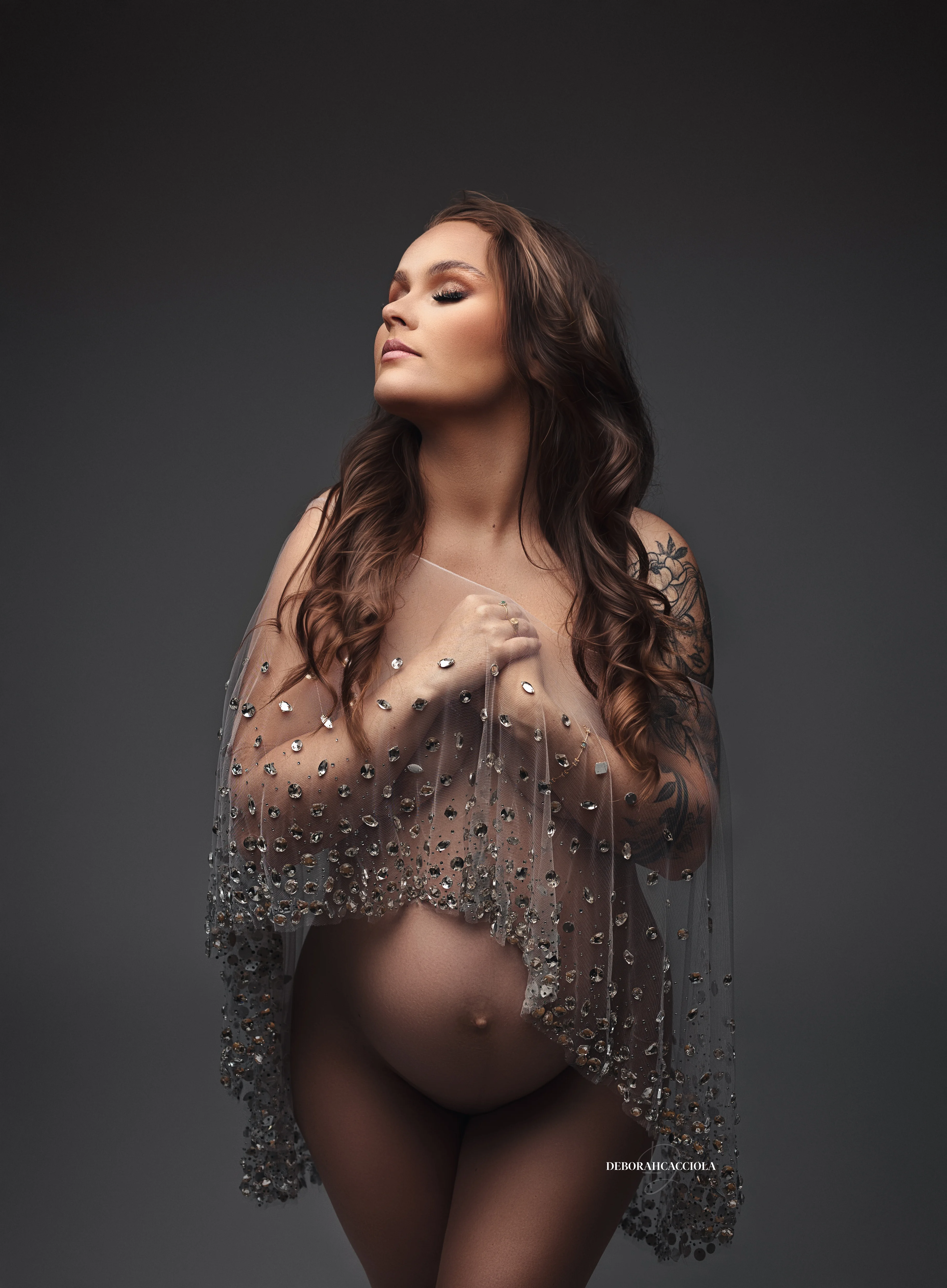 Portrait maternité à Orléans, portrait de future maman, cadrage vertical doux, style lumineux