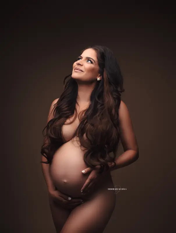 Photo grossesse Orléans, maternité naturelle, portrait vertical soigné, tonalités naturelles