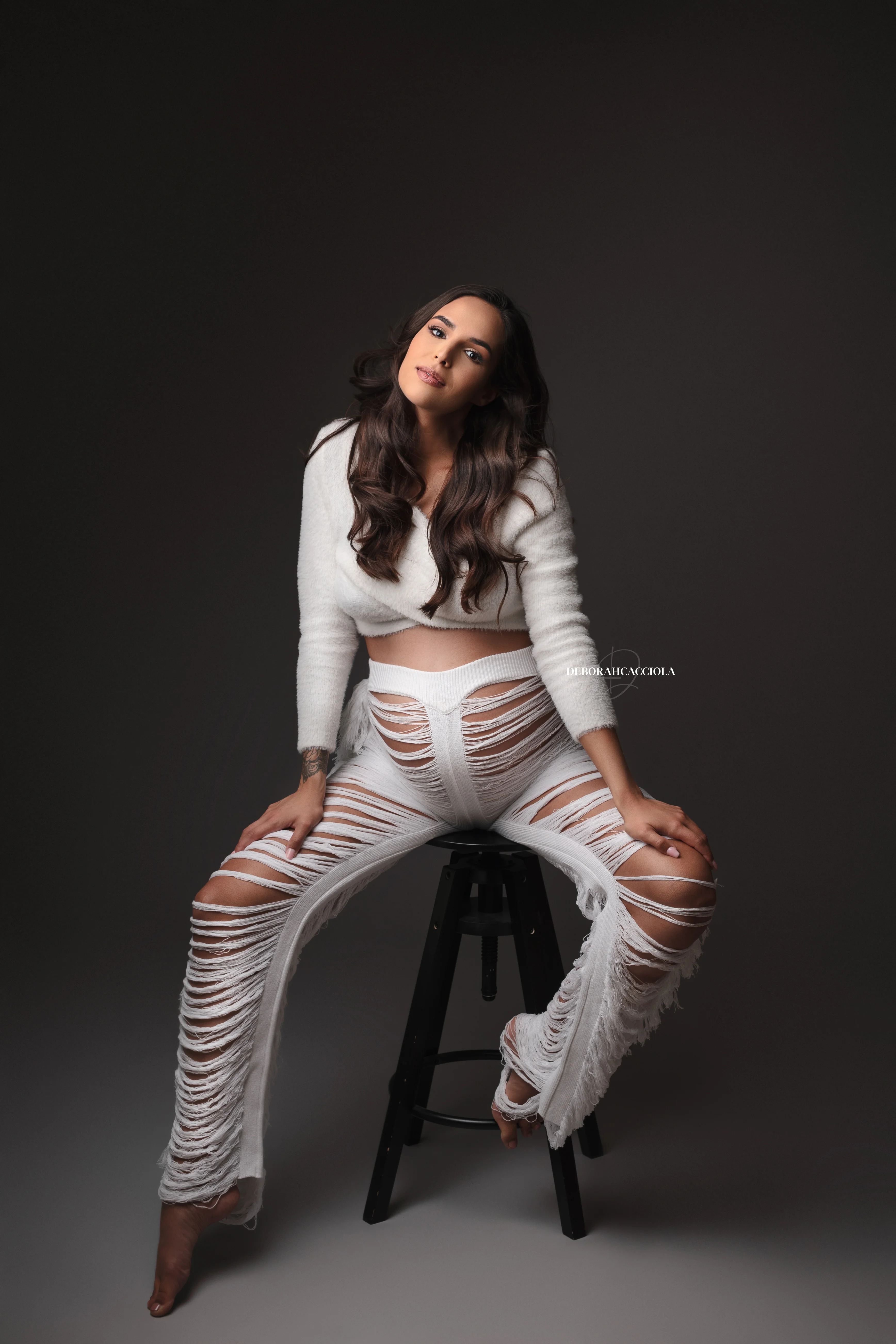 Photo grossesse grossesse à Orléans, future maman, portrait serré et naturel, tonalités naturelles