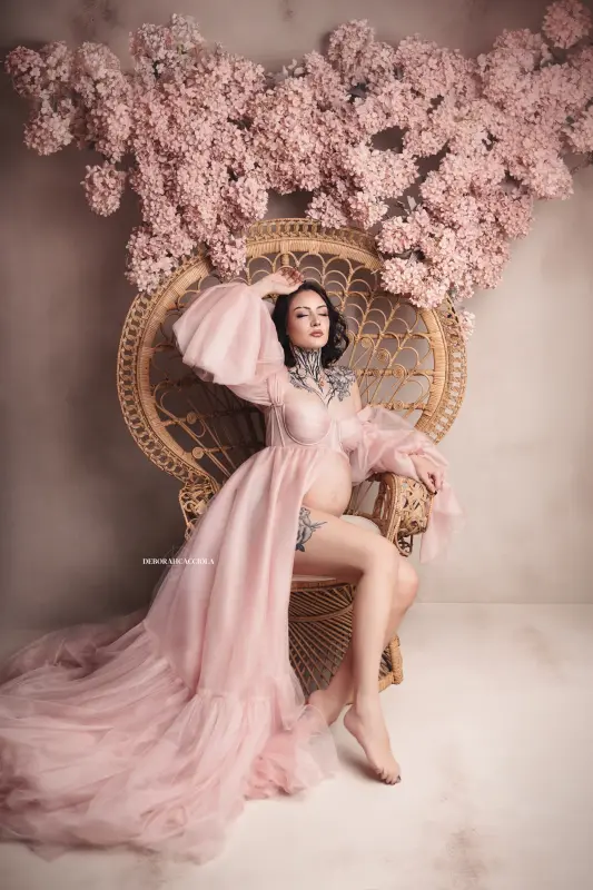 Photo grossesse Orléans, instant de grossesse, plan vertical élégant, couleurs naturelles