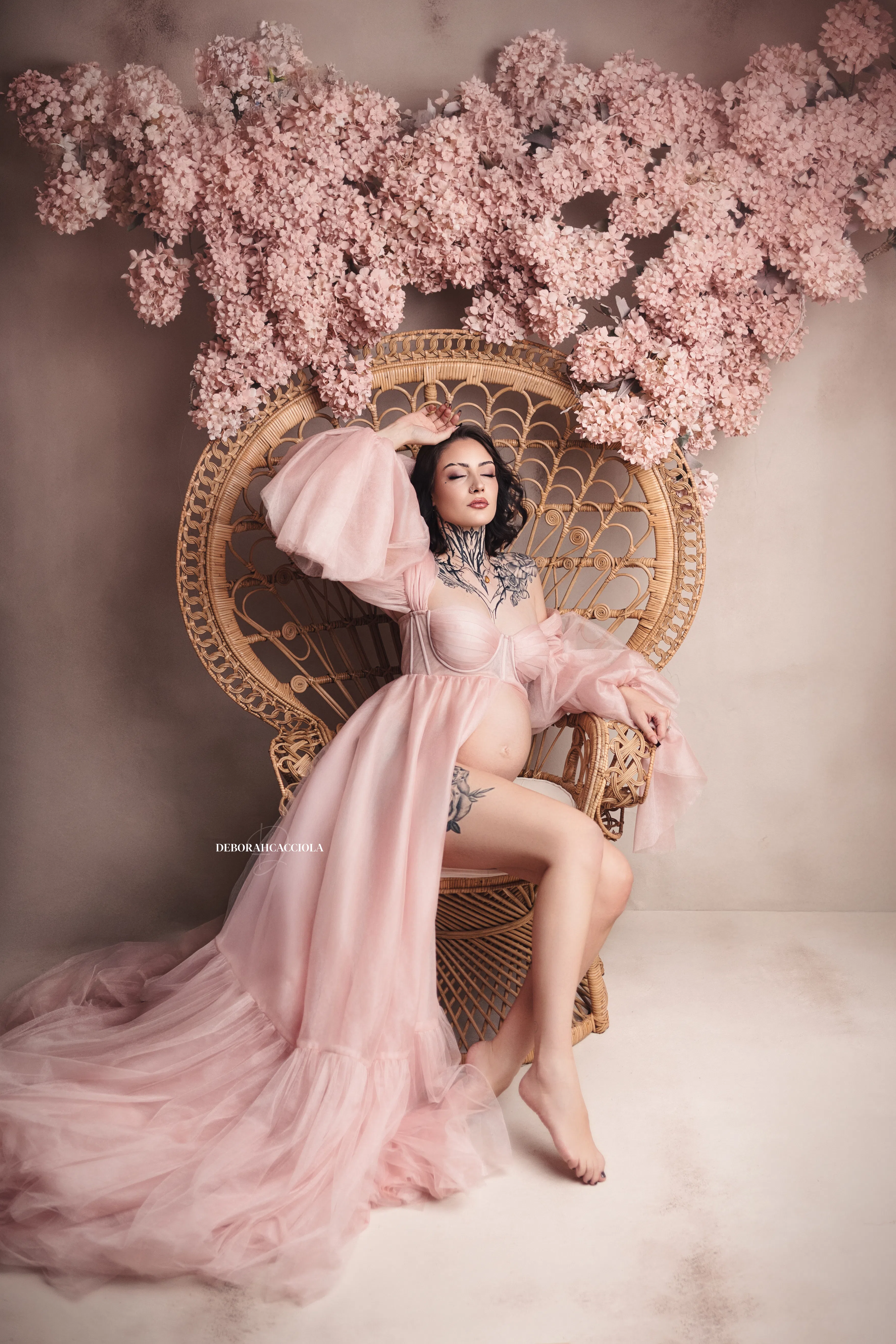 Photo grossesse Orléans, instant de grossesse, plan vertical élégant, couleurs naturelles