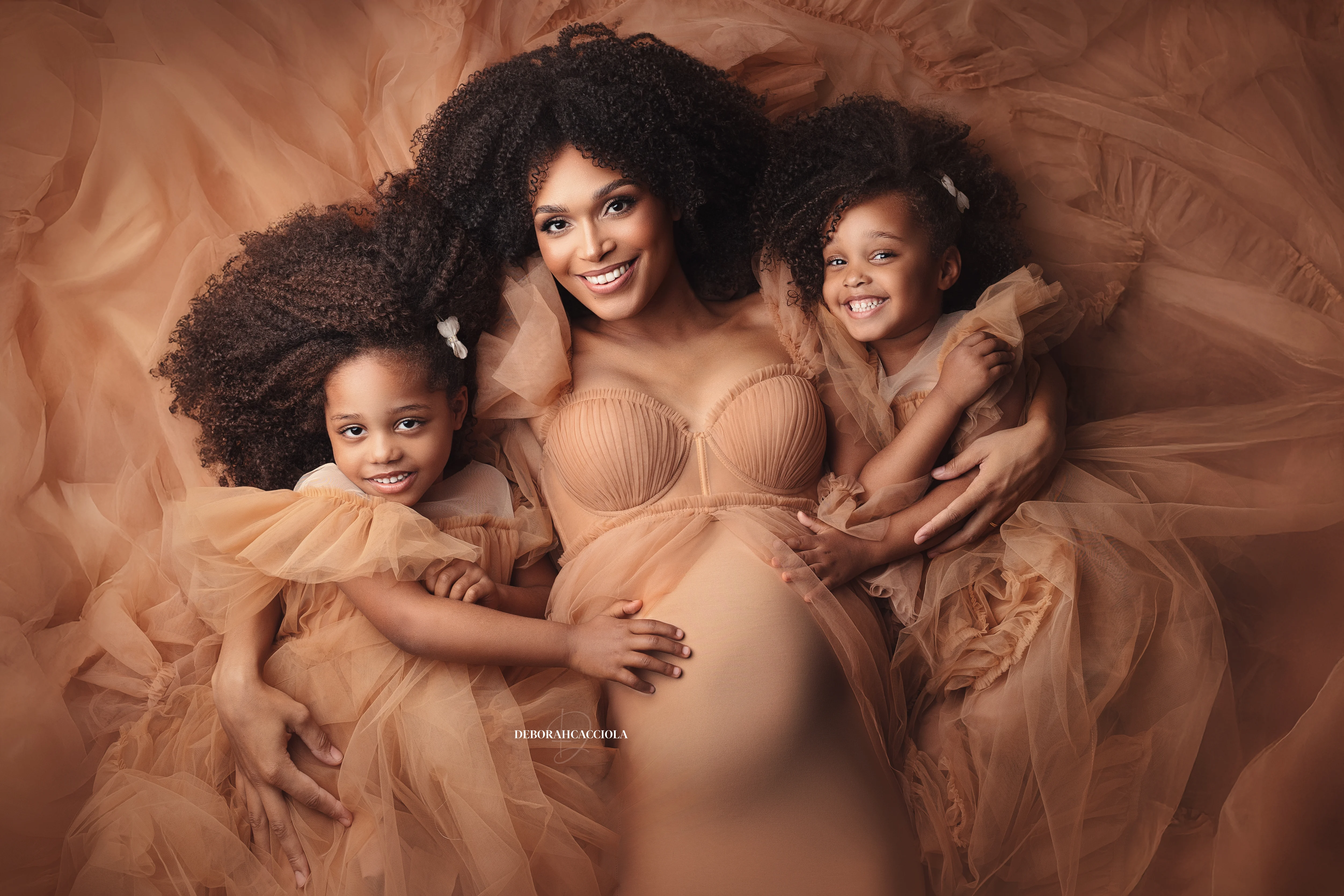 Scène grossesse à Orléans : instant de grossesse, composition large et naturelle, couleurs naturelles