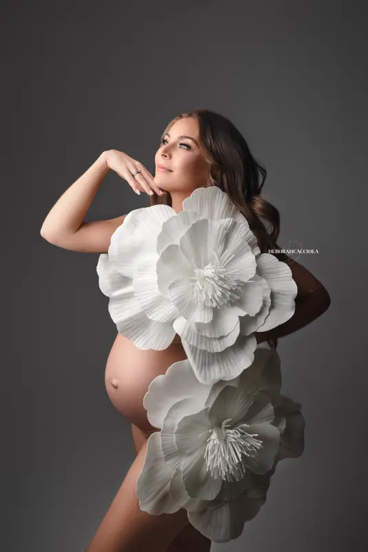 Photo grossesse grossesse à Orléans, maternité naturelle, portrait vertical soigné, tonalités naturelles