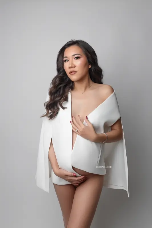 Portrait grossesse Orléans, maternité naturelle, portrait vertical soigné, palette douce