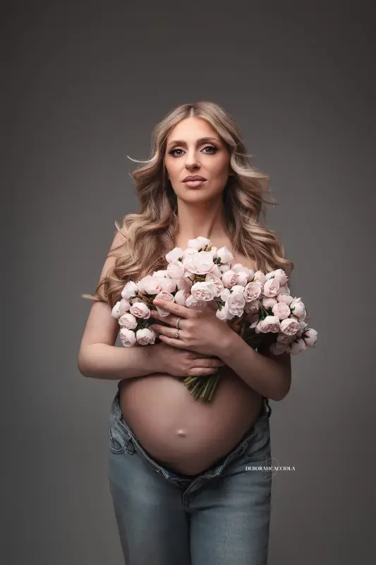 Photo grossesse Orléans, maternité naturelle, portrait vertical soigné, tonalités naturelles