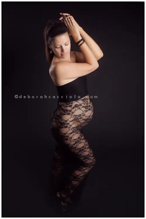 Photo grossesse grossesse à Orléans, future maman, tenue élégante de grossesse, tonalités naturelles