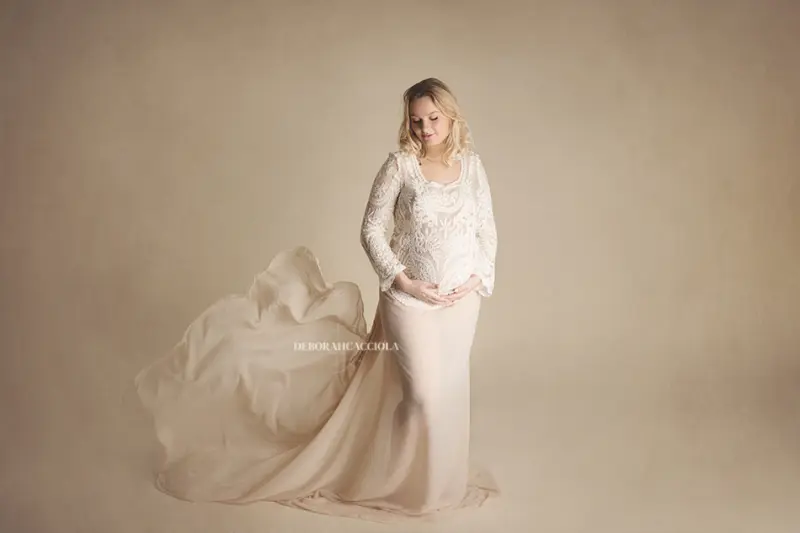 Séance grossesse grossesse à Orléans, instant de grossesse, composition large et naturelle, style lumineux