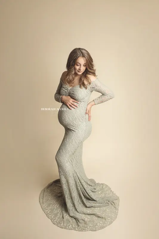 Photo grossesse à Orléans, maternité naturelle, portrait vertical soigné, tonalités naturelles