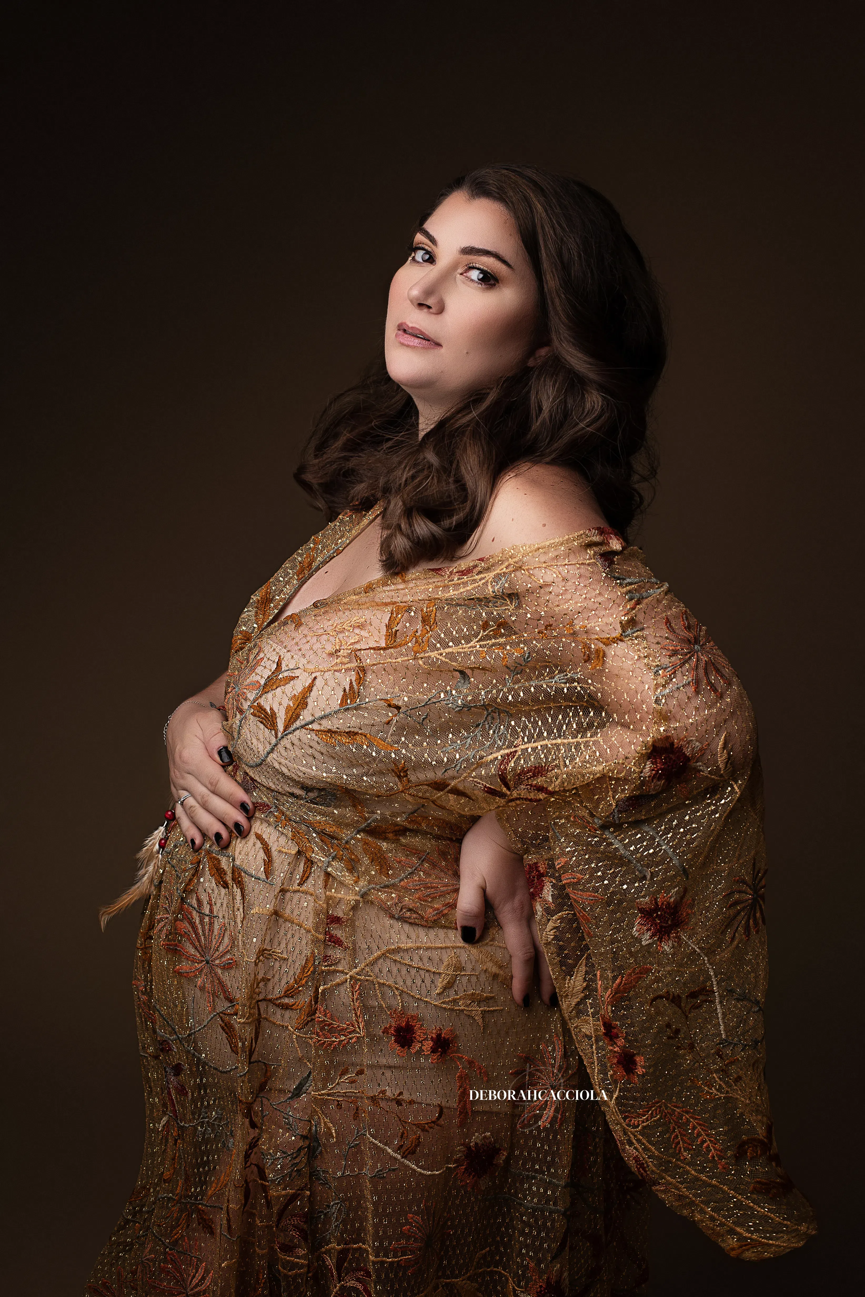 Portrait maternité Orléans, future maman, portrait serré et naturel, rendu clair et naturel