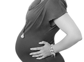 Photo grossesse Photo studio noir et blanc de femme enceinte