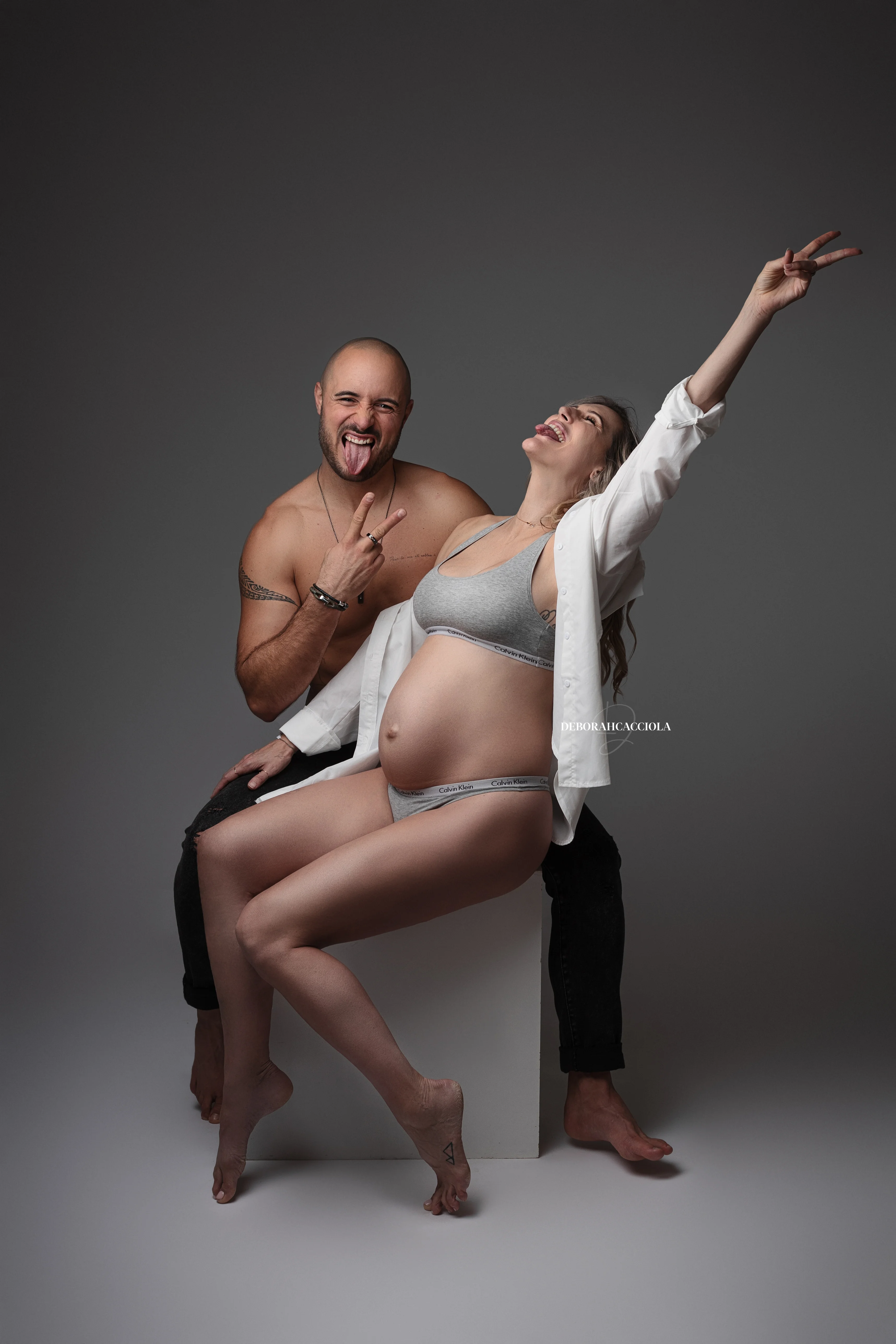 Portrait maternité à Orléans, maternité naturelle, portrait vertical soigné, rendu clair et naturel