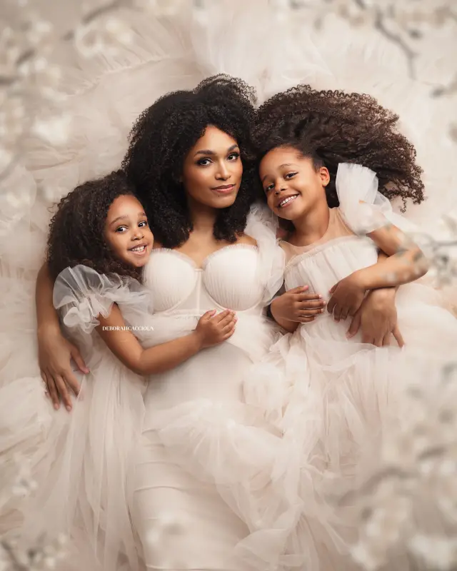 Portrait maman et moi à Orléans : maman et enfant, plan vertical naturel, couleurs équilibrées