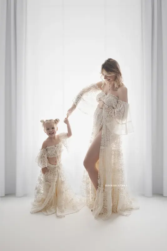 Séance maman et moi à Orléans - lien mère-enfant, plan vertical naturel, couleurs douces