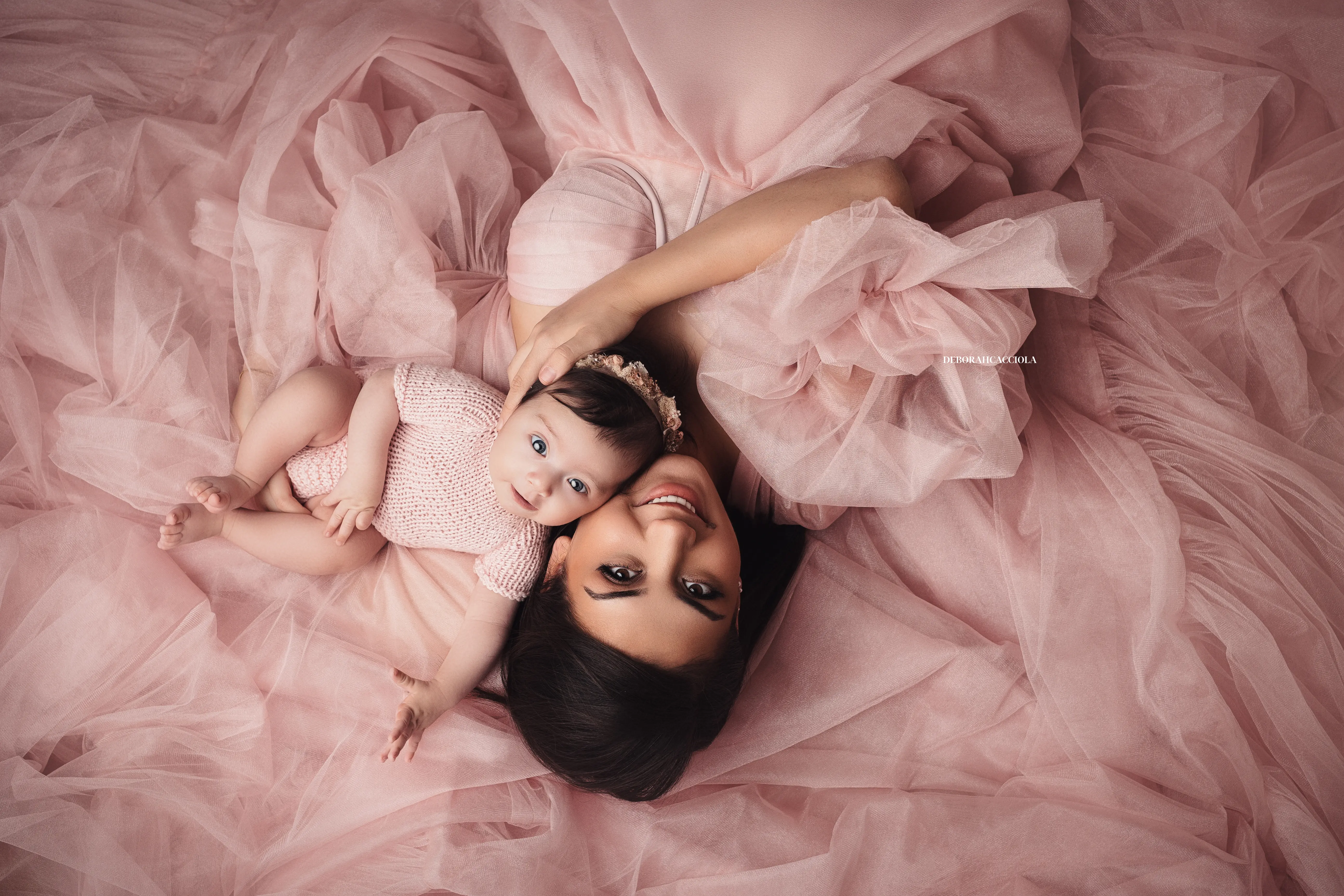 Portrait maman et moi Orléans : maman et enfant, cadrage horizontal équilibré, couleurs douces