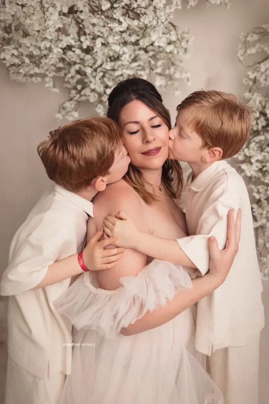 Photo maman et moi à Orléans, moment tendre entre maman et son enfant, portrait vertical soigné, couleurs équilibrées